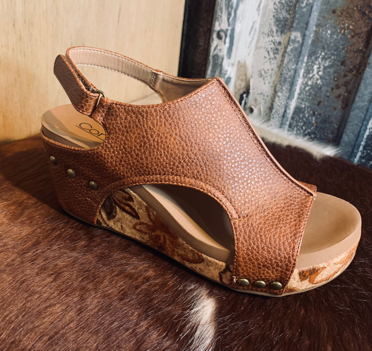 Corkys Carley - cognac tumbled