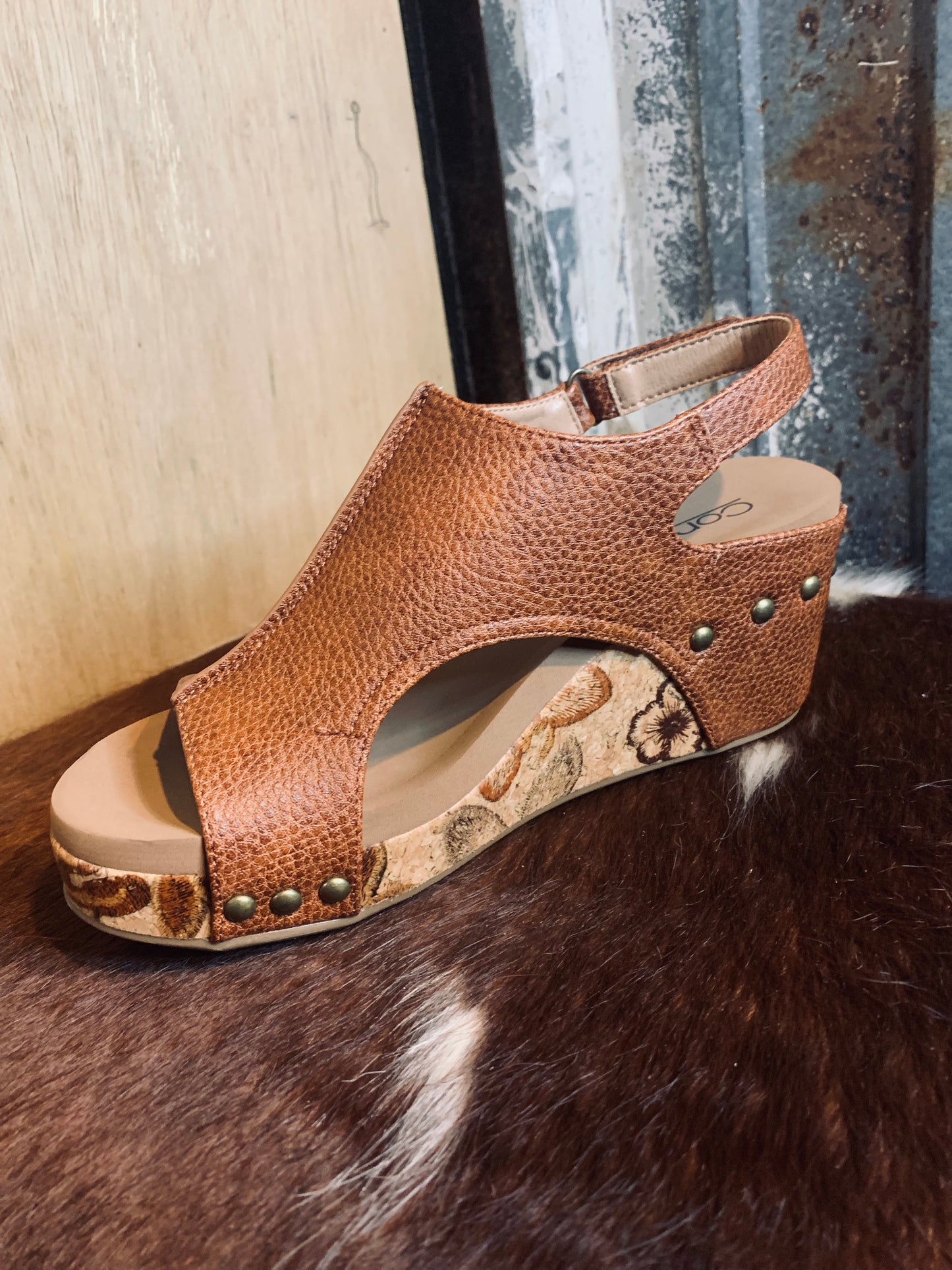 Corkys Carley - cognac tumbled