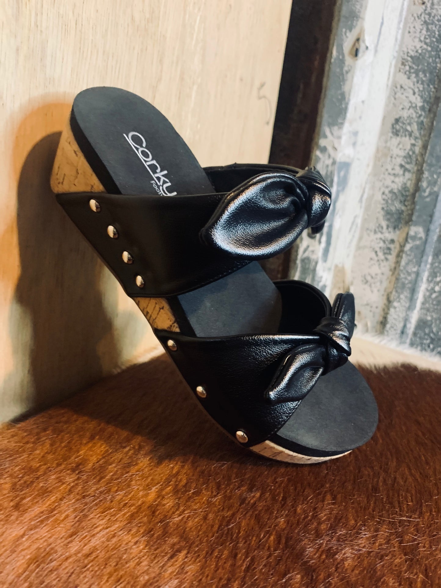 Corkys Sittin Pretty - black
