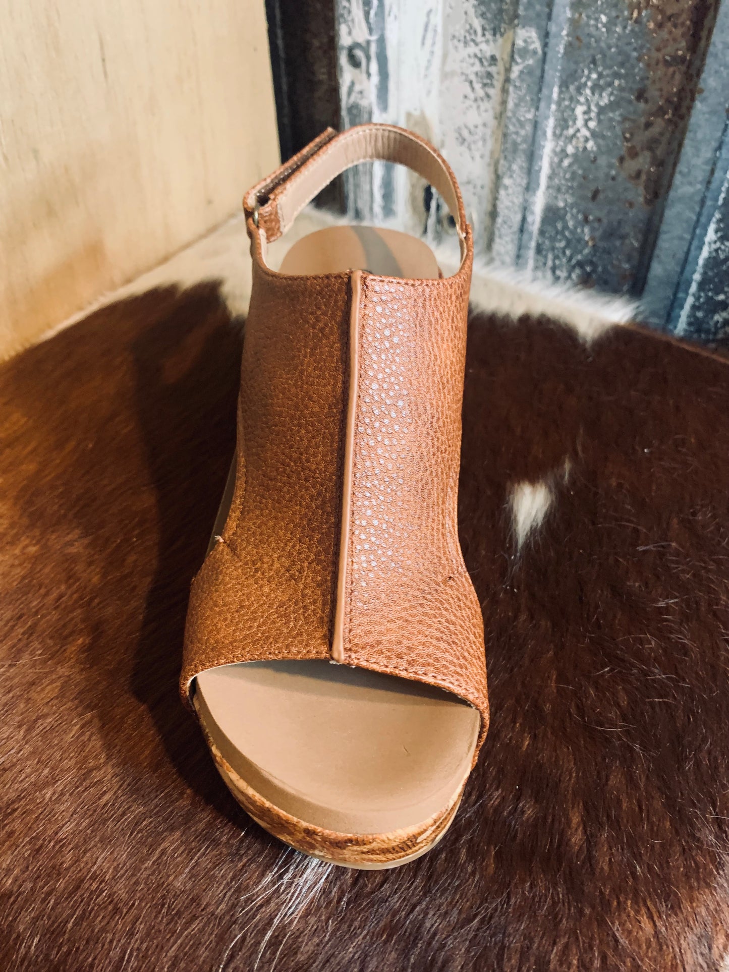 Corkys Carley - cognac tumbled