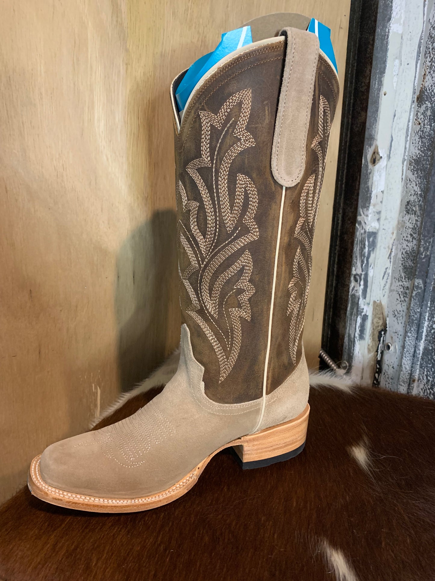Lane Saratoga - latte suede & burnt caramel
