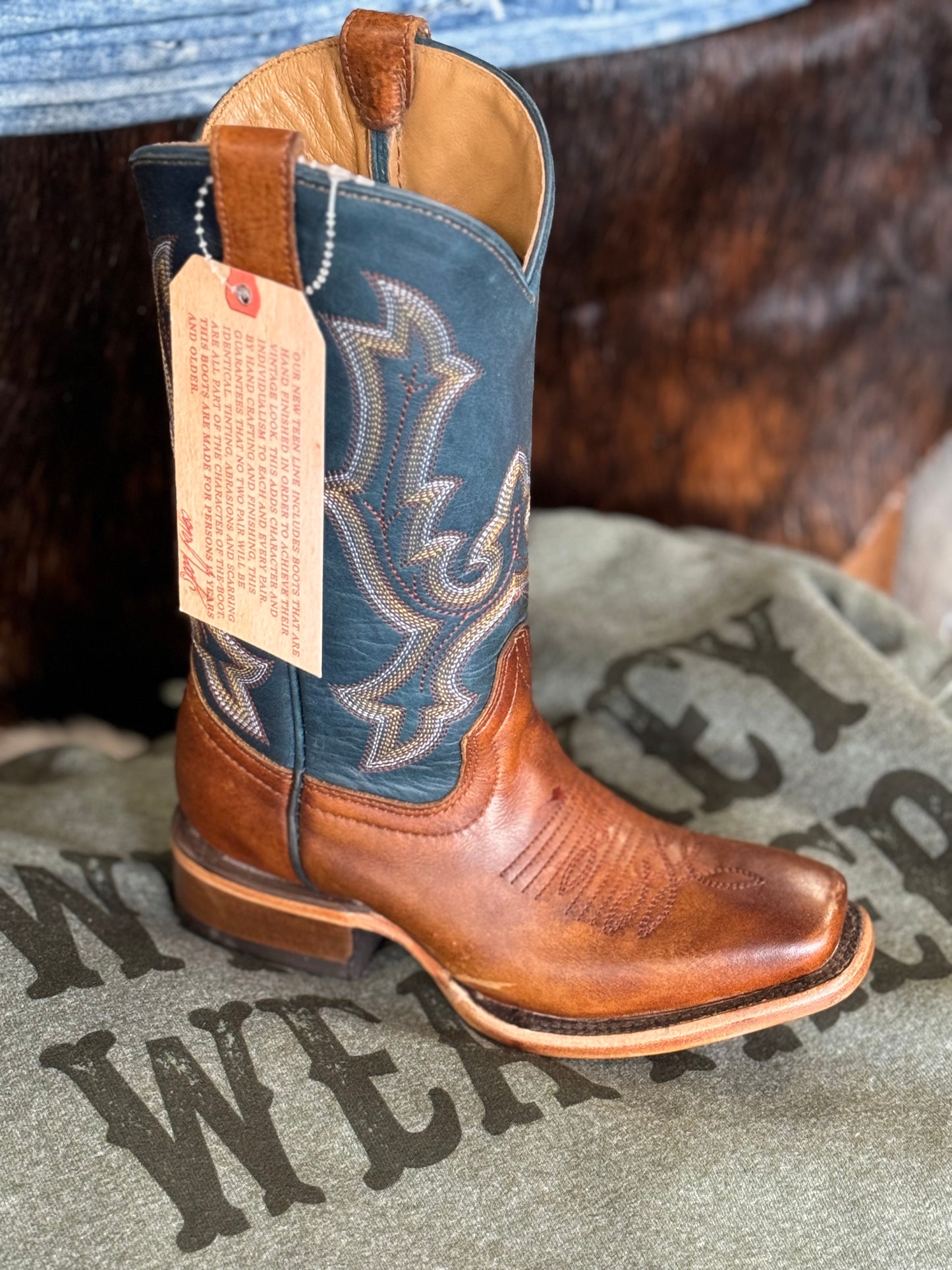 Corral Youth navy/honey embroidery boot