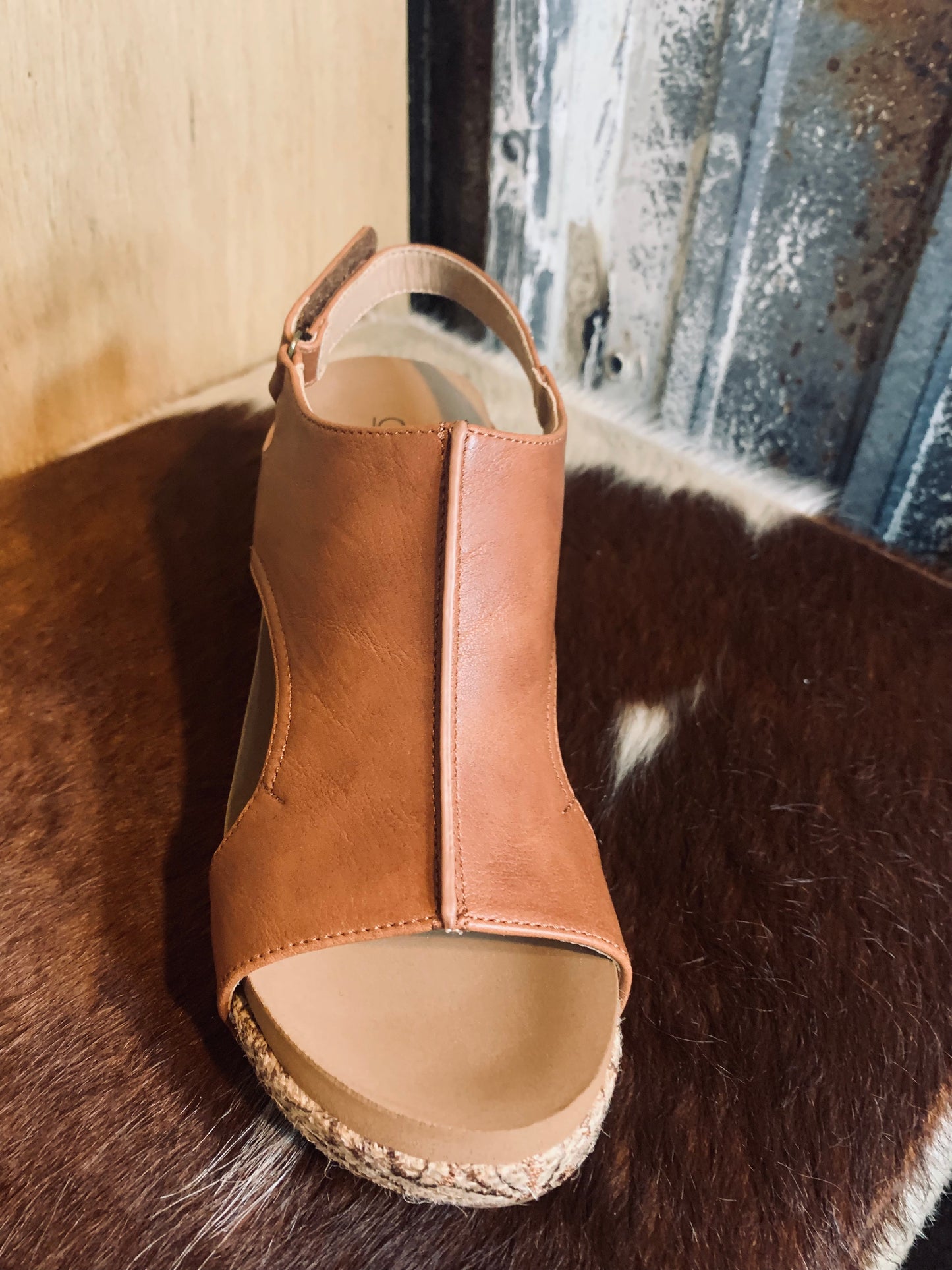 Corkys Carley - cognac floral wrapped