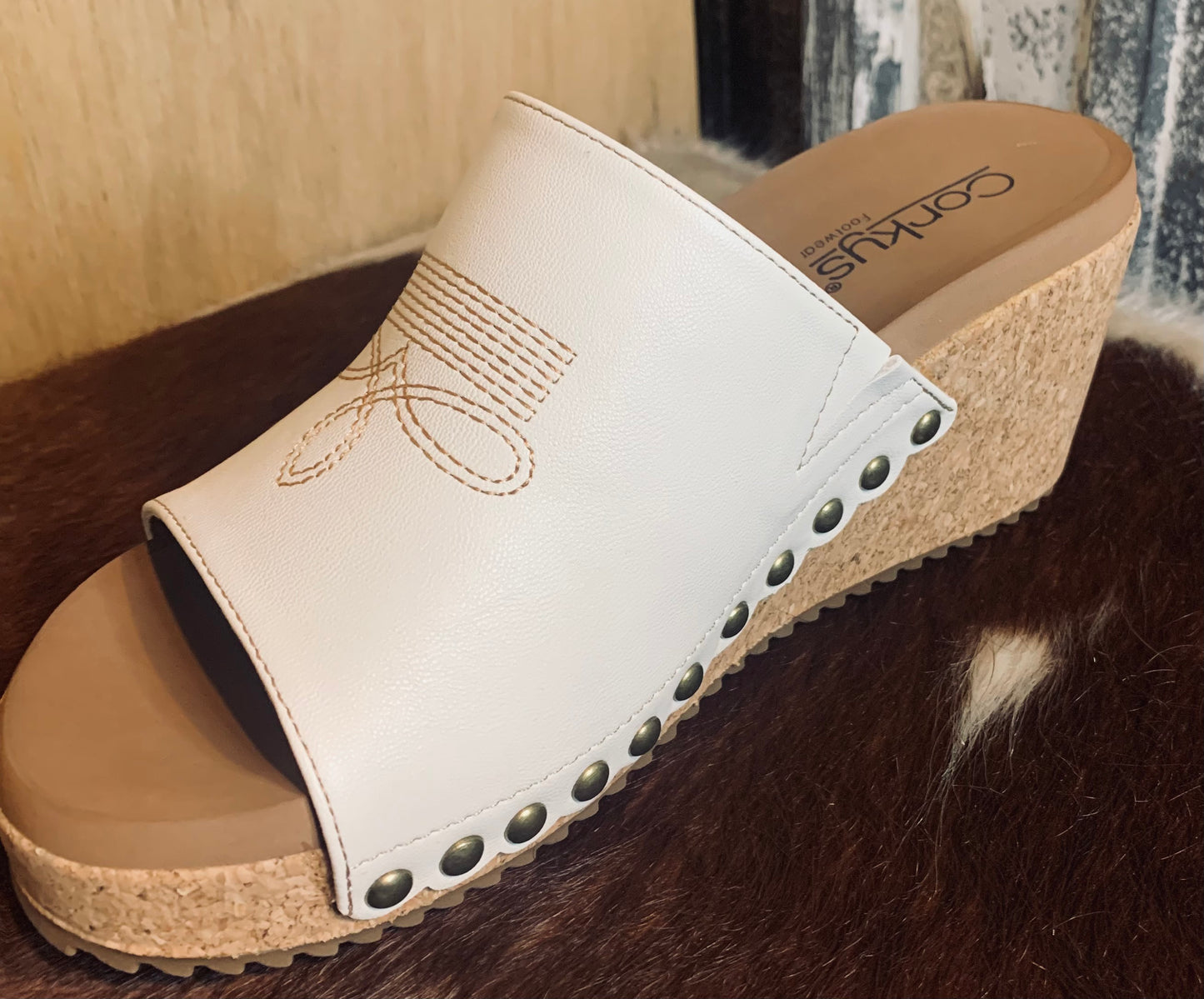 Corkys Saddle Up - ivory