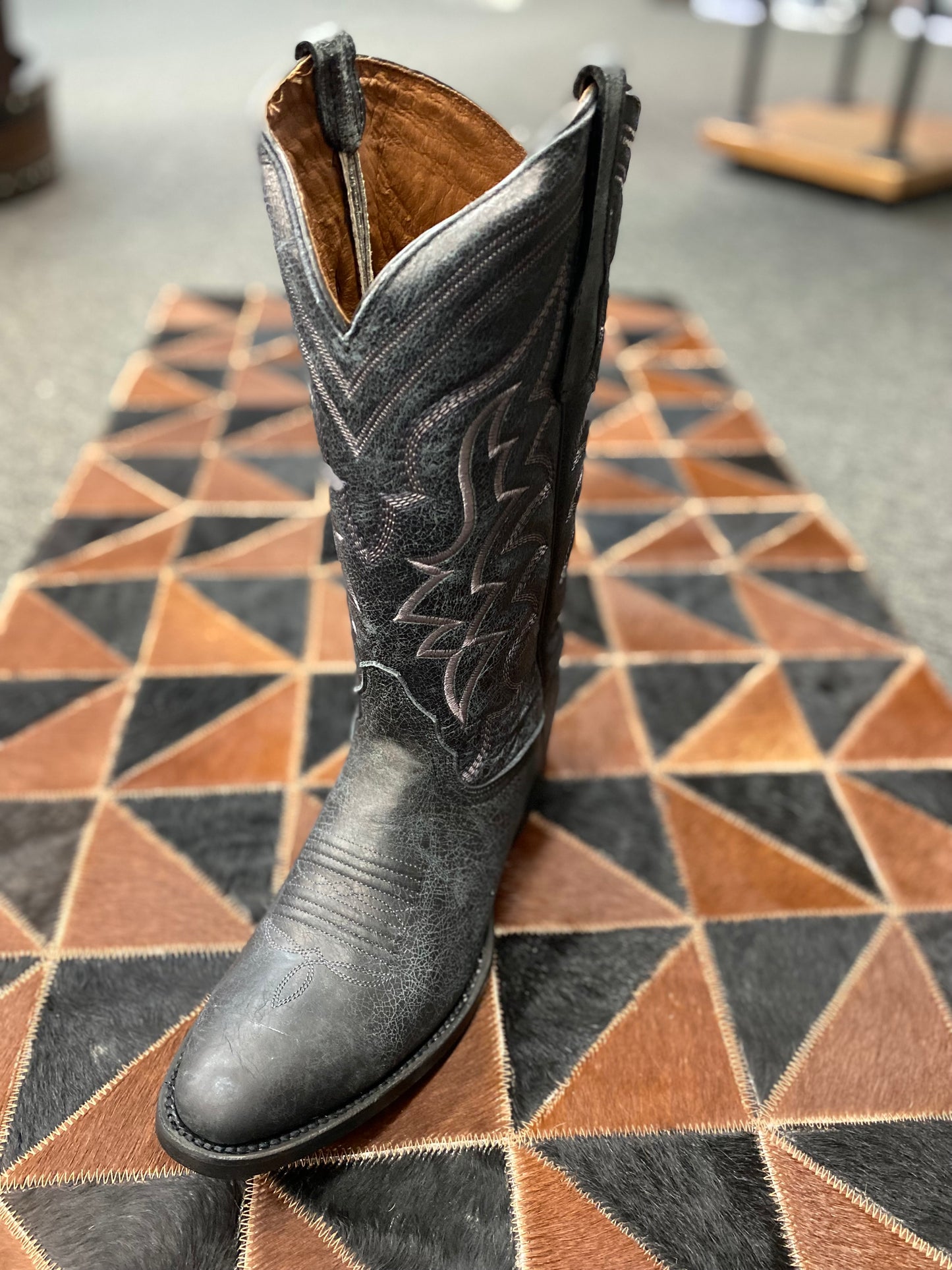 Circle G Distressed Black Boot