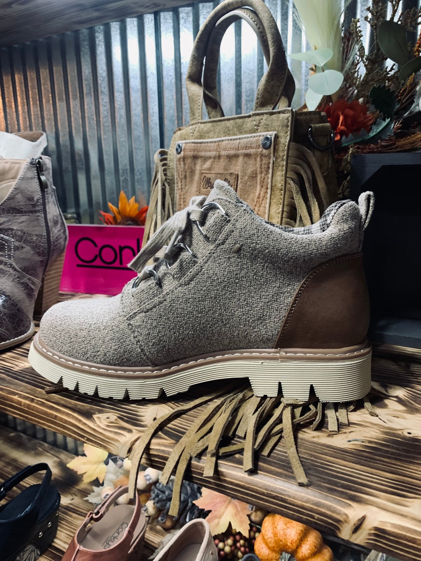 Corkys Campfire - sand