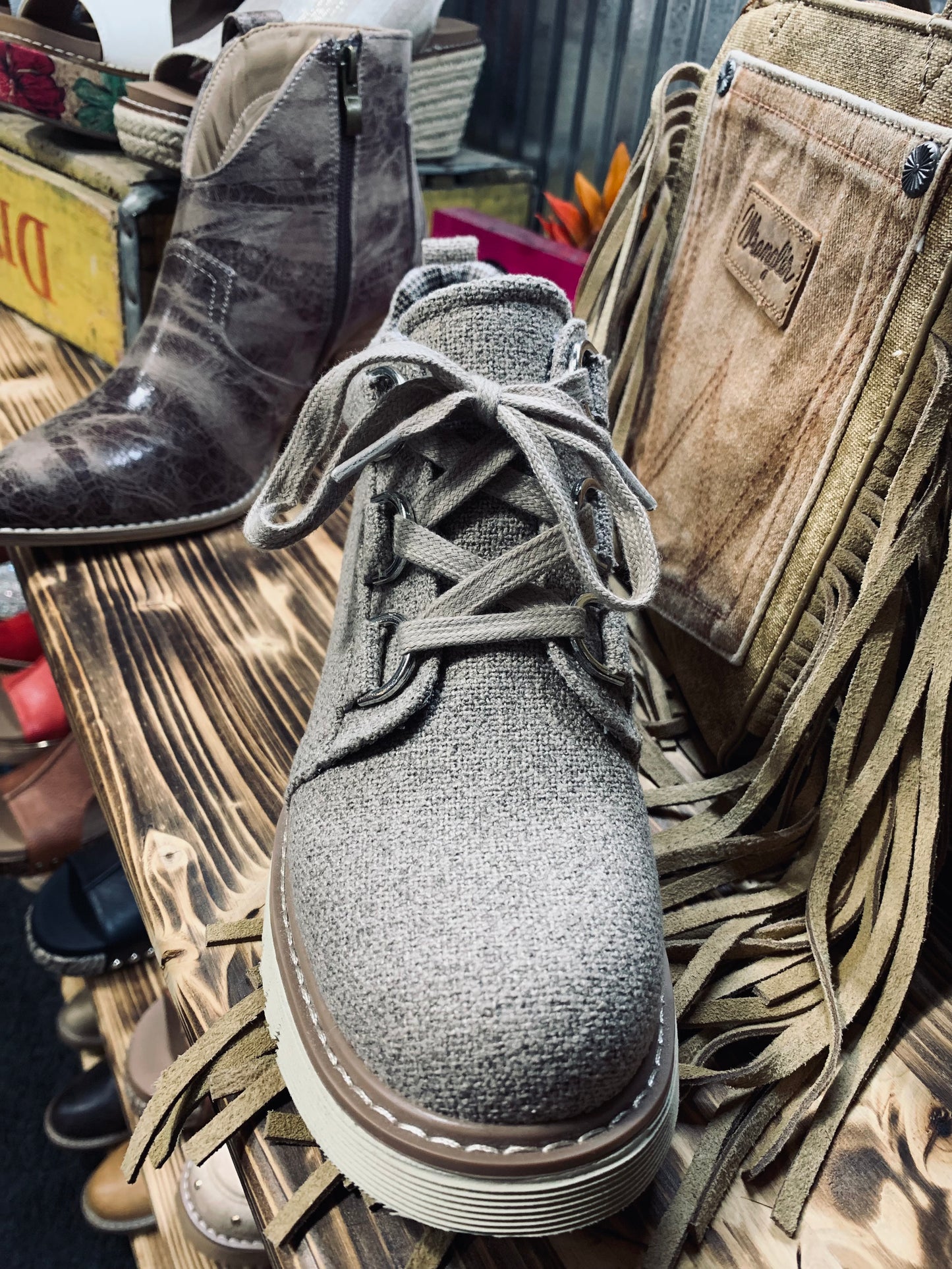 Corkys Campfire - sand