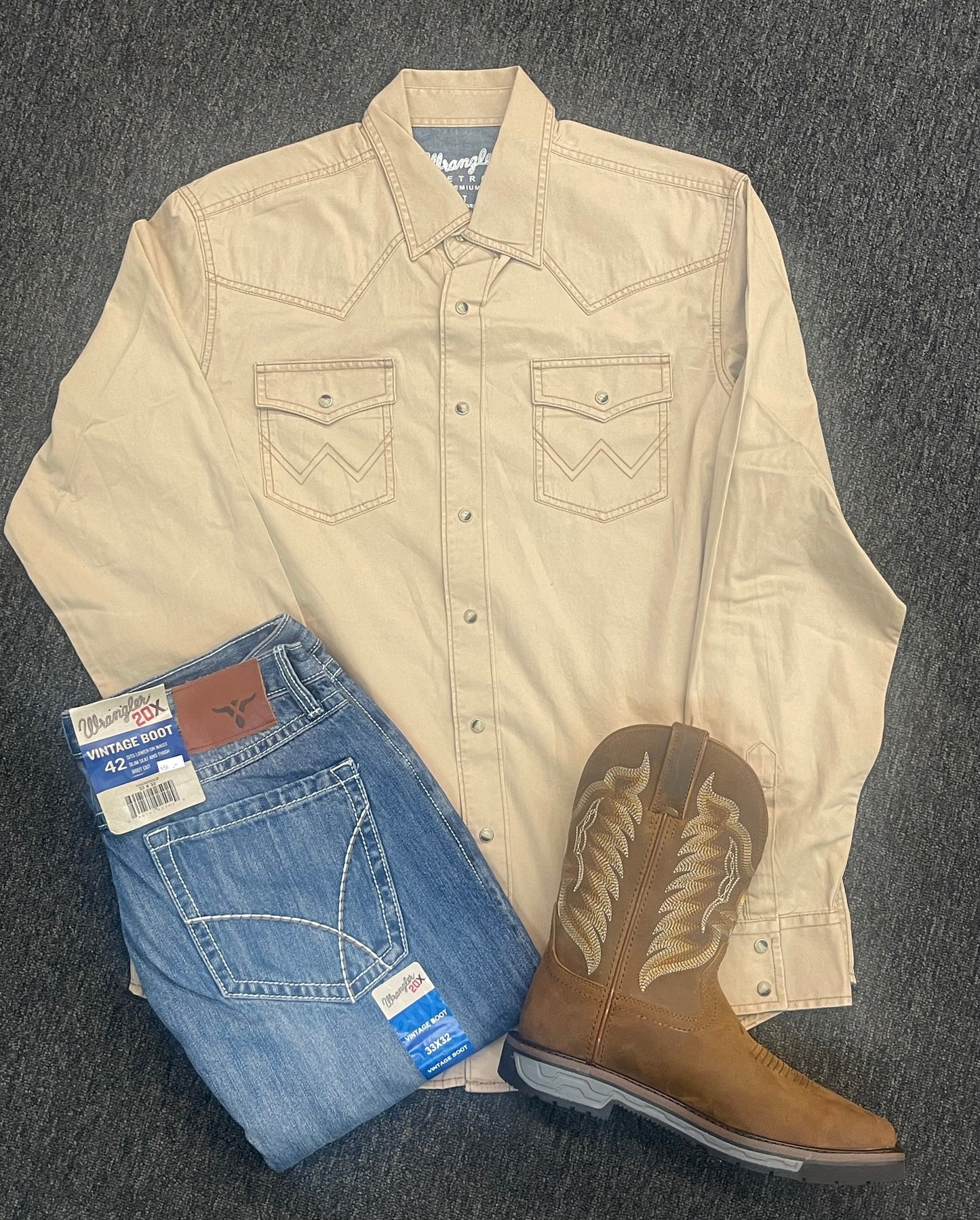 WRANGLER RETRO MEN'S SOLID LONG SLEEVE SNAP WESTERN SHIRT