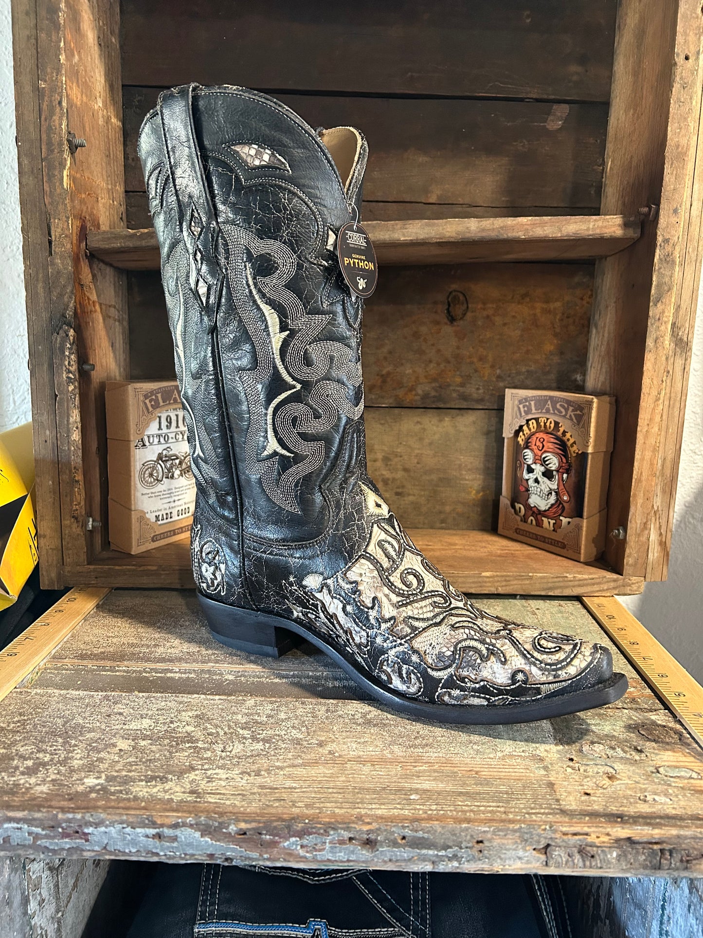 Corral Rocky boot