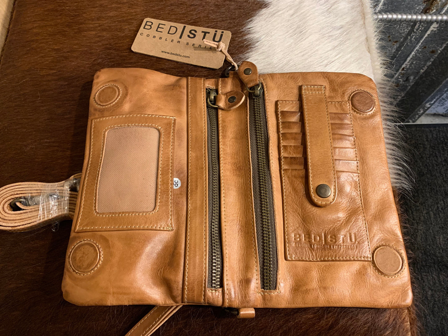 Bed Stu Cadence Crossbody wallet