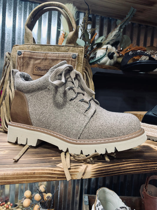 Corkys Campfire - sand