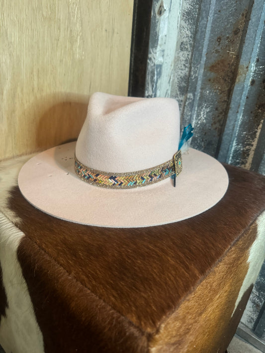 Lainey Wilson by Charlie 1 Horse Hillbilly Hippie hat