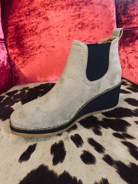 Corkys Love You a Latte - grey suede