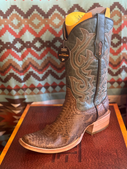 Corral Men’s python with green boot