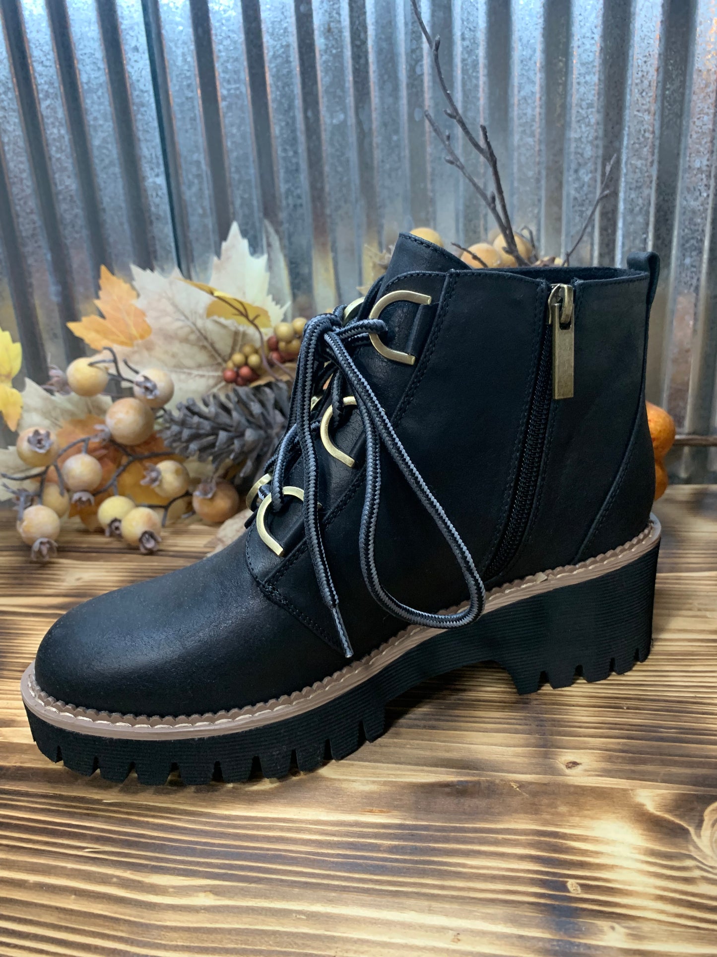 Corkys Trail Ride - black