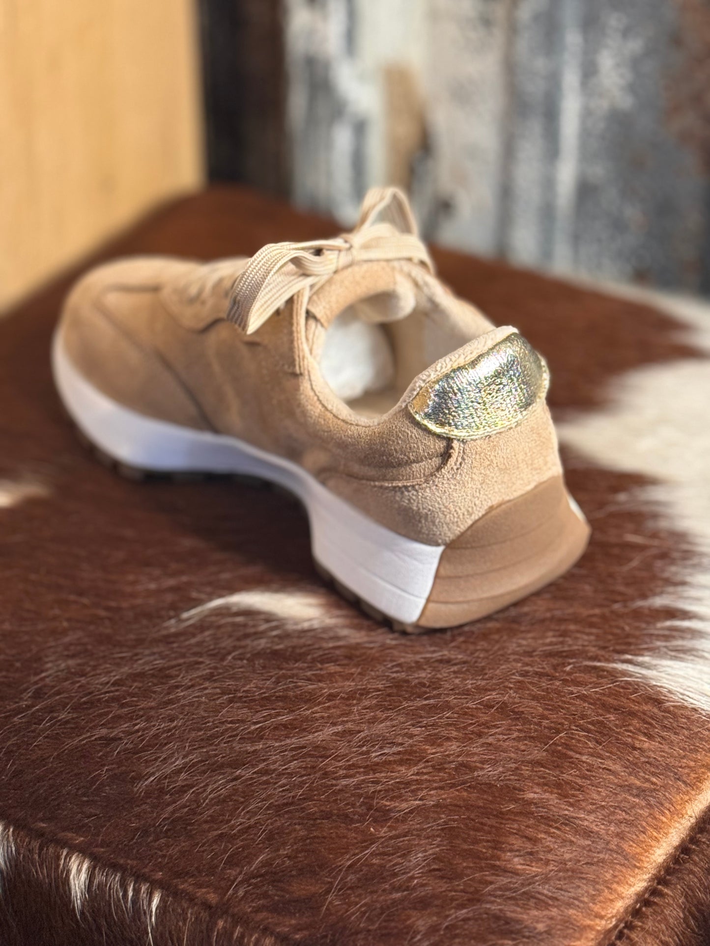 Corkys No Prob - camel faux suede