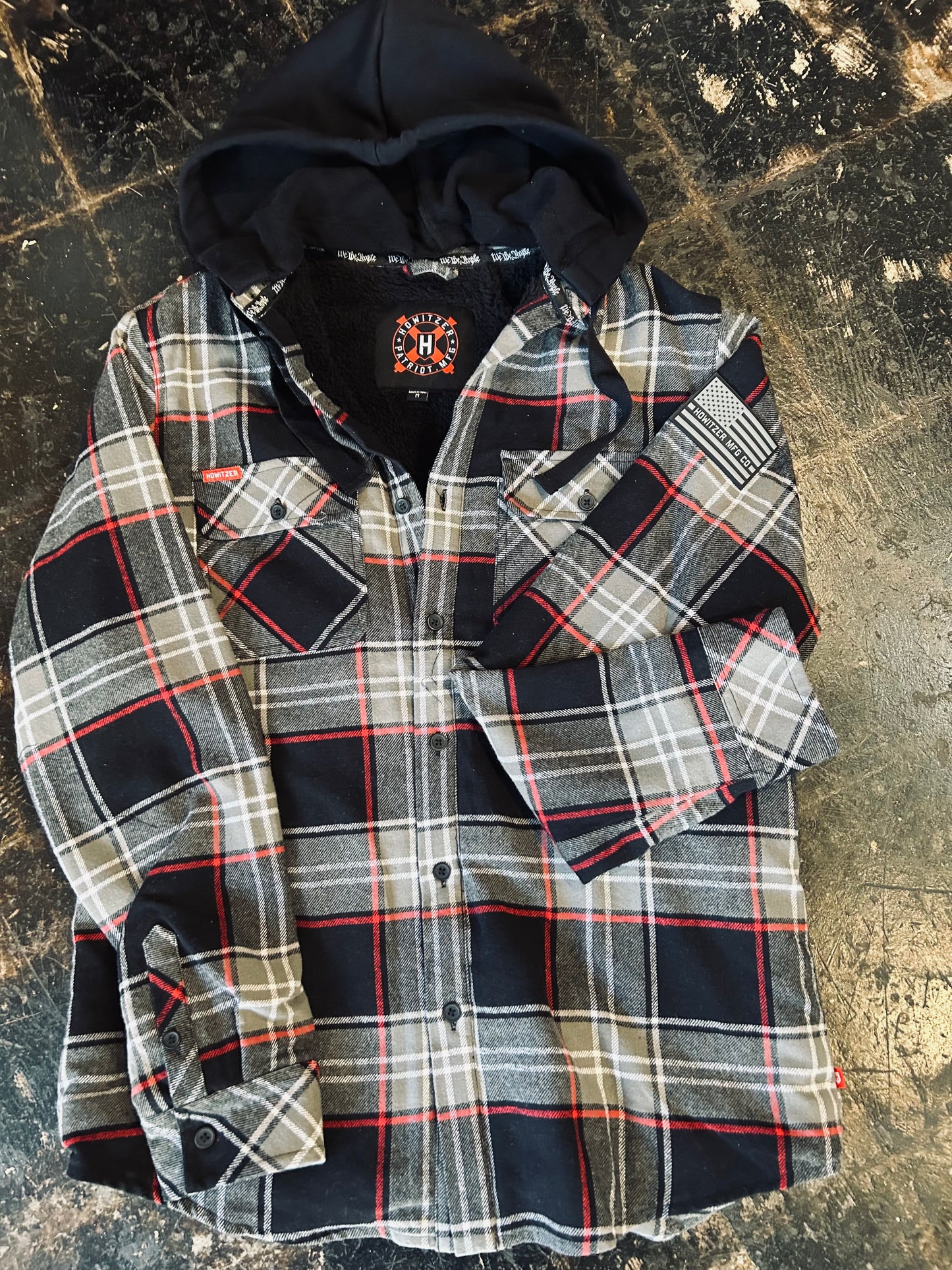 Howitzer We the People flannel - red