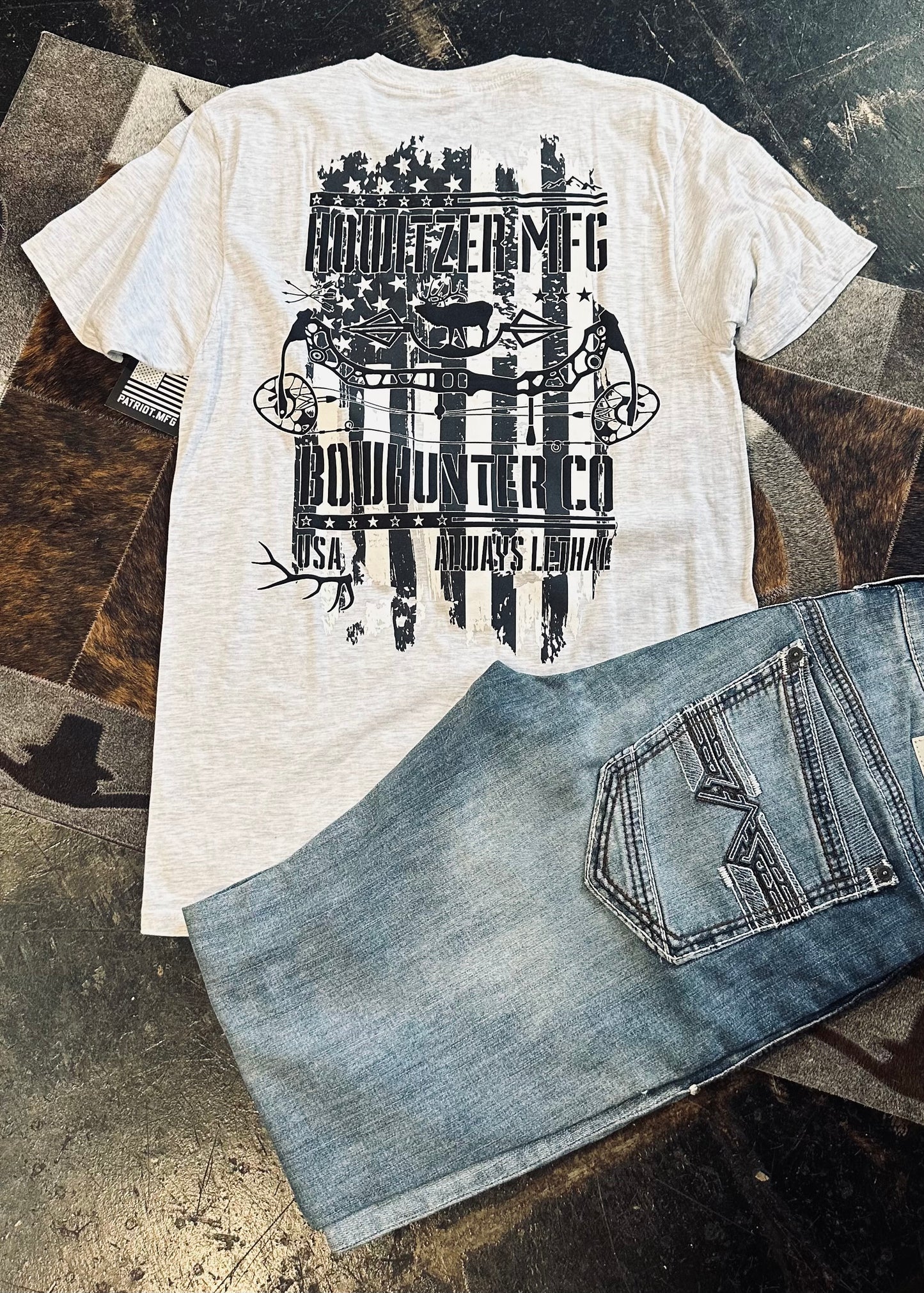 Howitzer Bowhunter Co tee