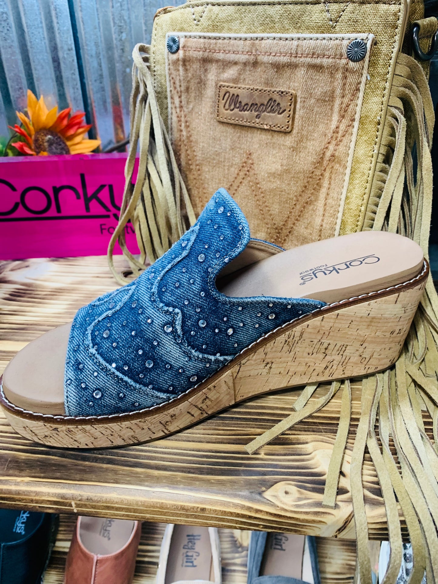 Corkys Neon Moon - blue washed denim