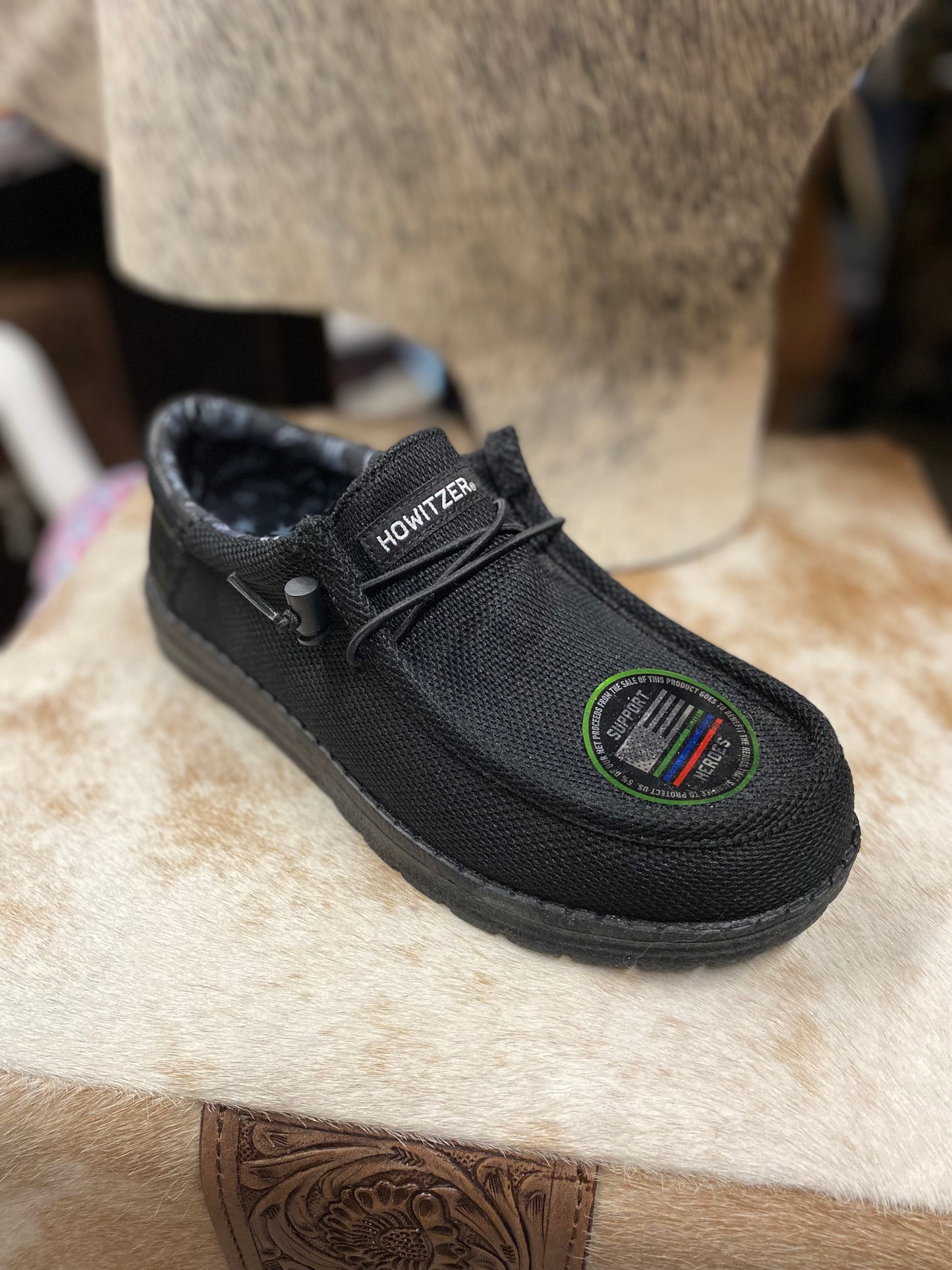 Howitzer Roam Blackout Shoes