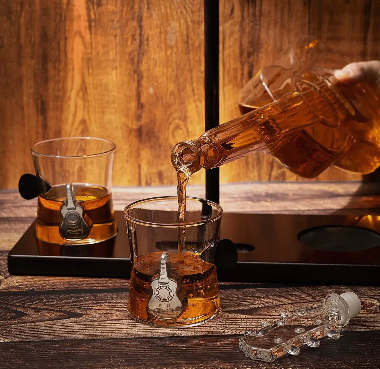 Guitar decanter
