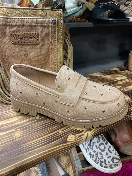 Corkys Stud Muffin - sand faux suede