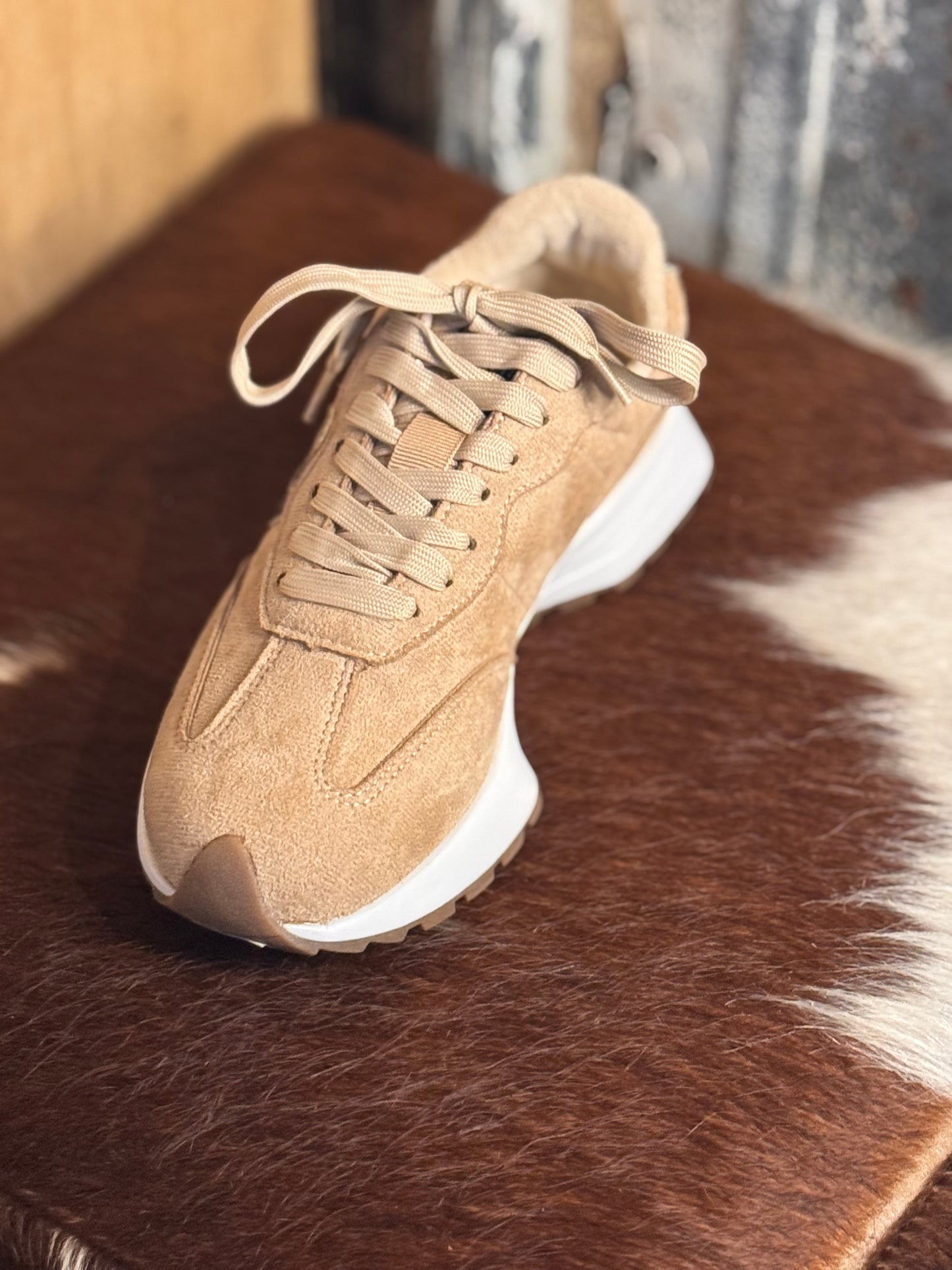 Corkys No Prob - camel faux suede
