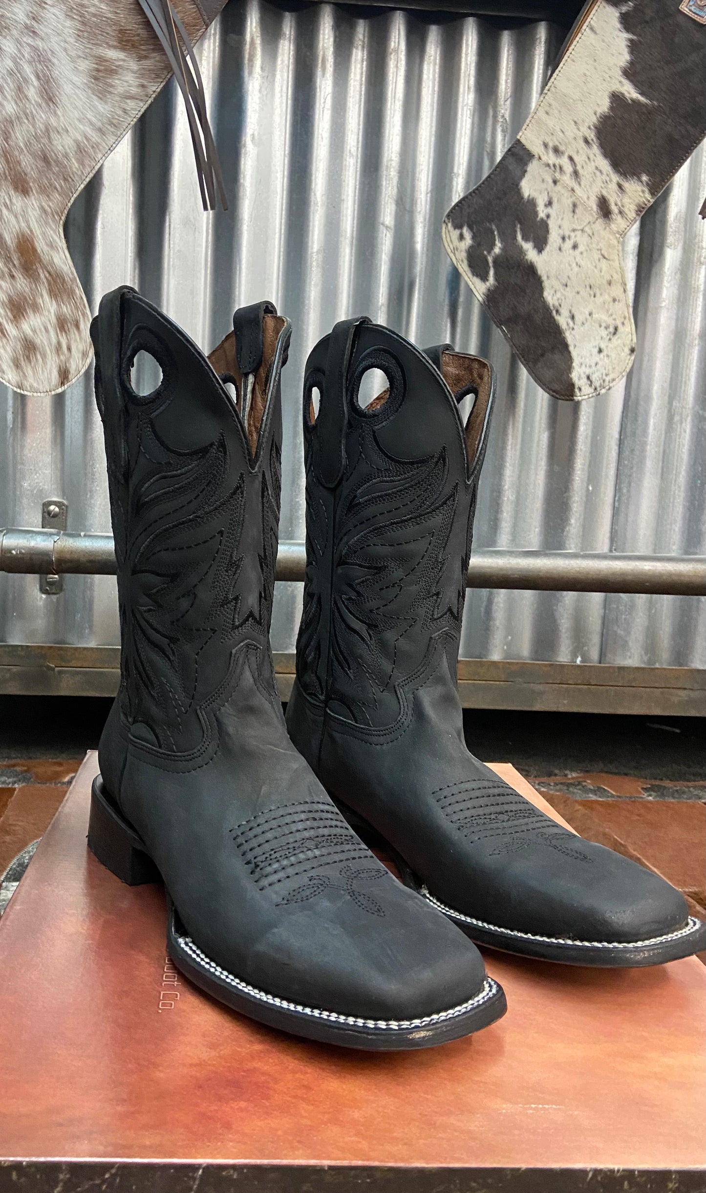 Circle G Matte Black Boot